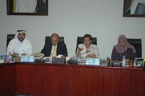 جانب من لقاء الوزيرة الذي اثار ردود افعال عديدة