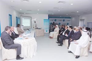 حضور كثيف من المساهمين ووسائل الاعلام لمتابعة تطورات الخطوط الوطنية
