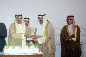 ماضي الخميس مكرما الشيخ احمد العبدالله