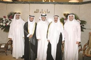 احمد المليفي والشيخ دعيج الخليفة يباركان