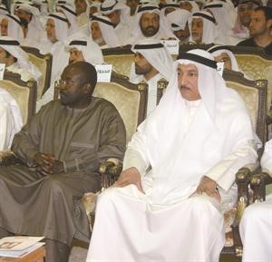 عدنان المطوع مع احد السفراء