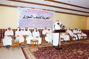 د وليد الطبطبائي متحدثا خلال ندوة نظمها في ديوانه مساء امس الاول ويبدو النواب محمد هايف ود فيصل المسلم ود ضيف الله ابو رمية	قاسم باشا﻿