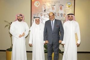 محمد الكندري خلال لقائه السفير الهندي﻿