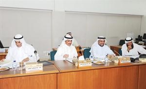 خالد السلطان وديوسف الزلزلة ومرزوق الغانم واحمد السعدون خلال اجتماع اللجنة المالية متين غوزال