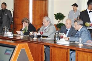 وزراء الخارجية والمالية والتعاون الدولي المصريون خلال اللقاء﻿