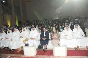 دميمونة الصباح ونورية السداني واعضاء مجلس ادارة جمعية بيان في مقدمة الحضورانور الكندري
