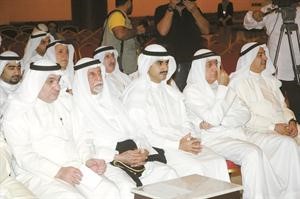 محمد الصقر وعبدالعزيز الغنام والشيخ ثامر الجابر خلال اللقاء	سعود سالم﻿
