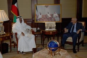 الشيخ دمحمد الصباح مستقبلا دنبيل العربي﻿