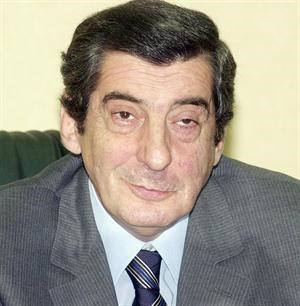 ايلي الفرزلي