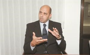 المدير التنفيذي لادارة المخاطر في شركة ديلويت رامي وديع	متين غوزال﻿
