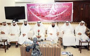 محمد هايف وم اسامة المناور وخالد الشليمي وناصر الشليمي وزيد بن غيام اثناء الندوة﻿