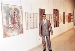 عبدالله الزيد امام بعض اعماله﻿