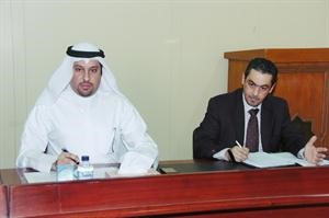 علي عبدالمجيد زلزلة مترئسا الجمعية العمومية 	قاسم باشا﻿