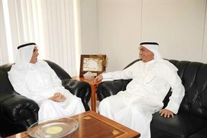 احمد السعدون وشعيب المويزري خلال اجتماعهما امس	متين غوزال﻿