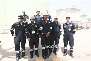احمد الجيماز واحمد المزعل في لقطة جماعية