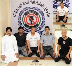 الهارب يتوسط المتورطين في التستر عليه﻿