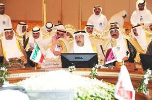 وزير الداخلية الشيخ احمد الحمود مترئسا وفد الكويت في الاجتماع التشاوري 