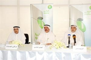 عبدالحسين السلطان وحمزة بخش خلال الجمعية العمومية	متين غوزال﻿