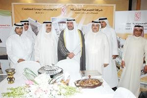 الشيخ احمد الفهد في جناح شركة المجموعة المشتركة للمقاولات﻿