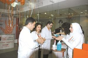 جانب من حملة مستشفى طيبة لنظافة الايدي كرم ذياب
