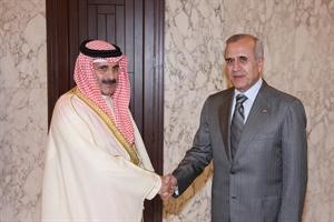 الرئيس اللبناني ميشال سليمان خلال لقائه الشيخ مبارك الدعيج﻿