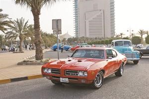 طابور عرض للسيارات المشاركة انور الكندري
