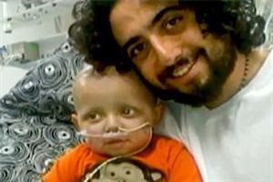 الطفل مع والده﻿