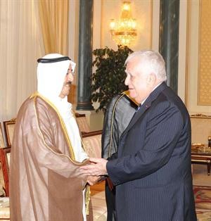 صاحب السمو الامير الشيخ صباح الاحمد يتقبل التعازي من ممثل الرئيس اللبناني عدنان القصار
