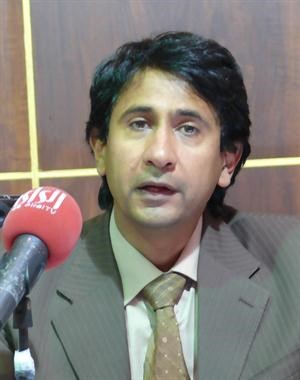 د احمد الحنيان