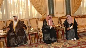 الأمير وولي العهد وأسرة آل الصباح يواصلون تلقي التعازي بوفاة خالد الأحمد