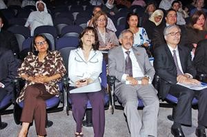دهلال الساير والسفيرة الفرنسية ندى يافي في مقدمة الحضور خلال افتتاح المؤتمر
