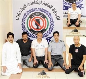 السجين الهارب متوسطا المتهمين بايوائه﻿