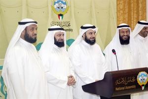 فلاح الصواغ ود وليد الطبطبائى ود جمعان الحربش ومحمد هايف اثناء المؤتمر الصحافي	متين غوزال﻿