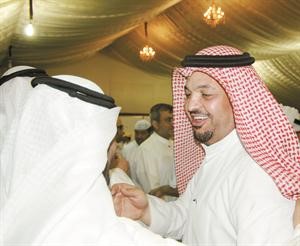 فيصل الشعلان يتلقى التهاني بالفوز﻿