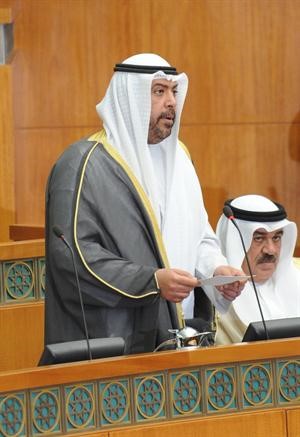 الشيخ احمد الفهد اثناء قسمه