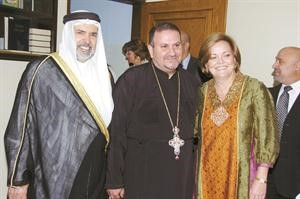 بطرس غريب متوسطا ديبورا جونز والشيخ خليفة بن حمد ال خليفة