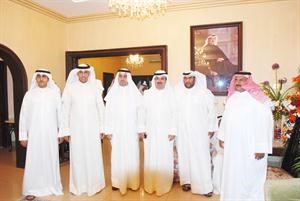 علي الراشد بين المهنئين