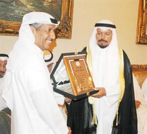 تكريم امير القبيلة محمد المسيلم