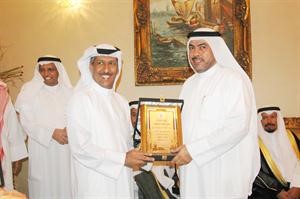 وعلي الدقباسي