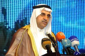 احمد المليفي متحدثا في اللقاء