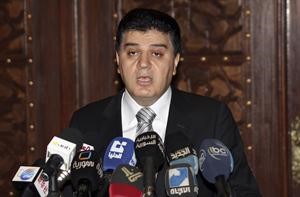وزير الاعلام السوري عدنان محمود متحدثا في المؤتمر الصحافي	اپ﻿