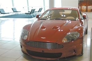 طراز DB9 اناقة التصميم﻿