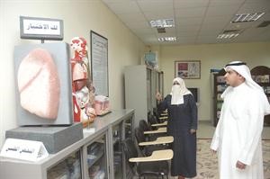 دالبحوه تشرح لـ الانباء طريقة التوعية عن طريق المجسمات
