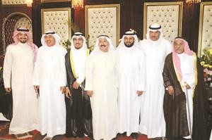 عبدالله العنزي ويحيى السميط يباركان﻿