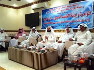 د وليد الطبطبائي متحدثا خلال الندوة﻿