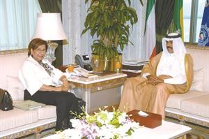 سمو ولي العهد الشيخ نواف الاحمد مستقبلا دموضي الحمود﻿