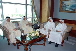 سامي النصف خلال لقائه عبدالعزيز العدساني﻿