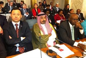 الشيخ دمحمد الصباح خلال مشاركته في الاجتماع﻿
