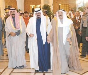 صاحب السمو مع خادم الحرمين الشريفين الملك عبدالله بن عبد العزيز في احدى القمم