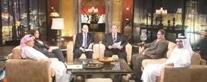 يوسف العميري ورئيس قسم الفن الزميل مفرح الشمري اثناء استضافتهما في برنامج القاهرة اليوم﻿